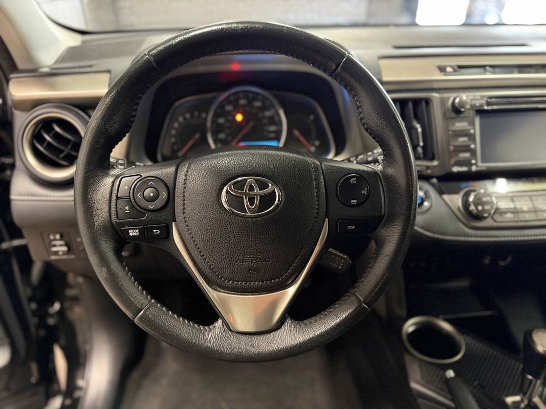 Used 2015 Toyota RAV4 Limited AWD/4WD image 13