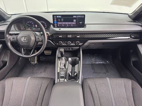 Used 2023 Honda Accord Sport image 12