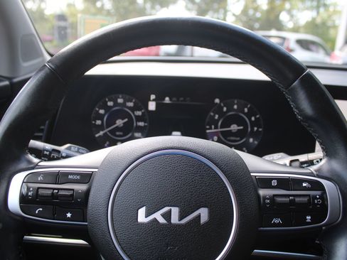 Certified 2023 Kia Sportage SX FWD image 27