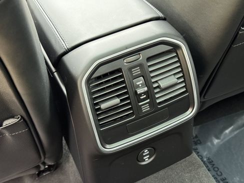 New 2026 Porsche Macan Turbo image 15