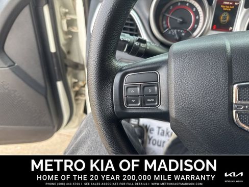 Used 2019 Dodge Journey SE w/ Blacktop Package image 17