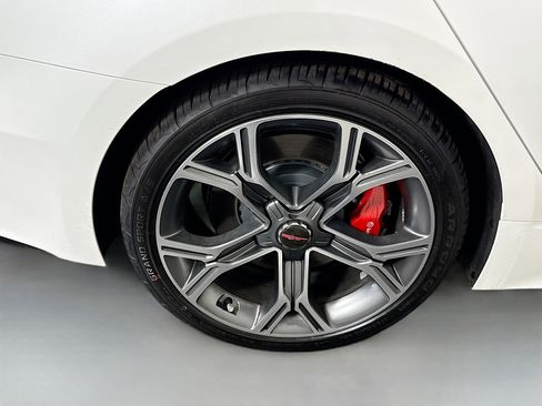 Used 2019 Kia Stinger GT2 image 32