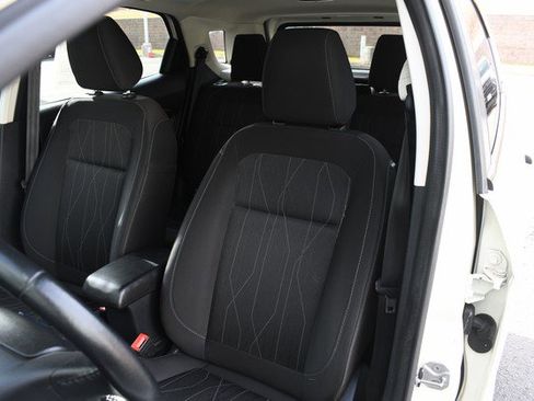 Used 2020 Ford EcoSport SE w/ SE Convenience Package image 17