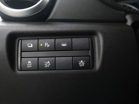 Used 2020 Nissan Versa S image 22