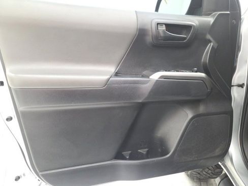 Used 2022 Toyota Tacoma SR5 image 17