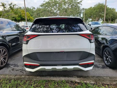 Used 2025 Kia Sportage EX FWD image 5