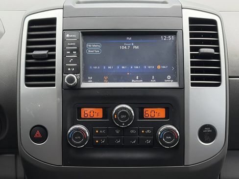 Used 2020 Nissan Frontier SV RWD image 4
