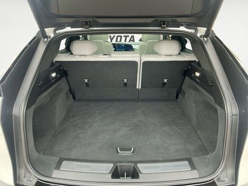 Used 2024 Cadillac Lyriq Luxury image 17