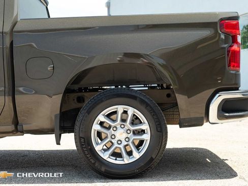 Used 2023 Chevrolet Silverado 1500 LT RWD image 12