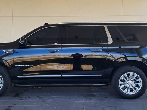 Used 2024 GMC Yukon XL Denali image 9