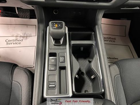 Used 2025 Nissan Pathfinder SV FWD image 53