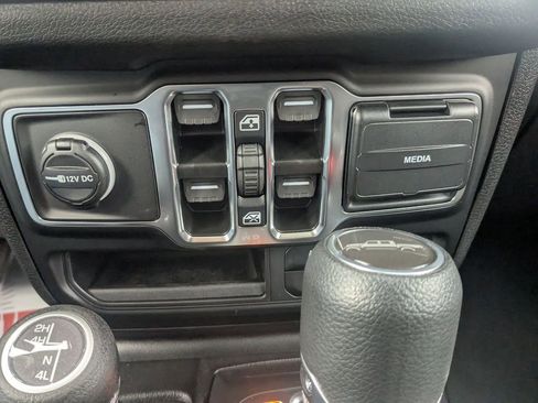 New 2026 Jeep Gladiator Sport image 23