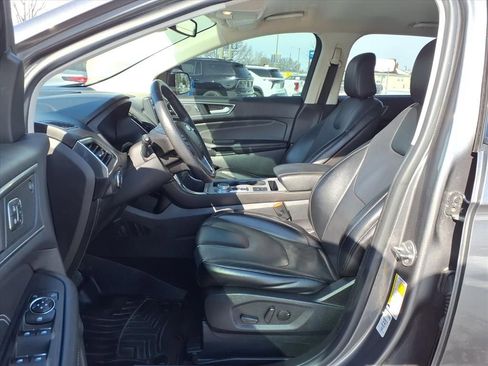 Used 2022 Ford Edge Titanium image 12