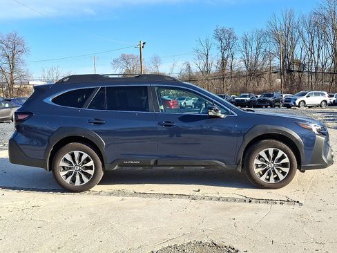 Certified 2025 Subaru Outback Limited image 8