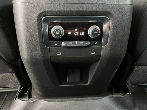 Used 2022 Chevrolet Tahoe RST w/ Luxury Package AWD/4WD image 23