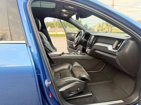 Used 2018 Volvo XC60 T8 R-Design w/ Convenience Package AWD/4WD image 23