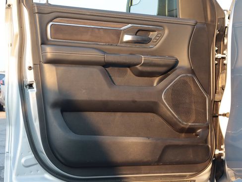 Used 2026 RAM 1500 Laramie AWD/4WD image 15