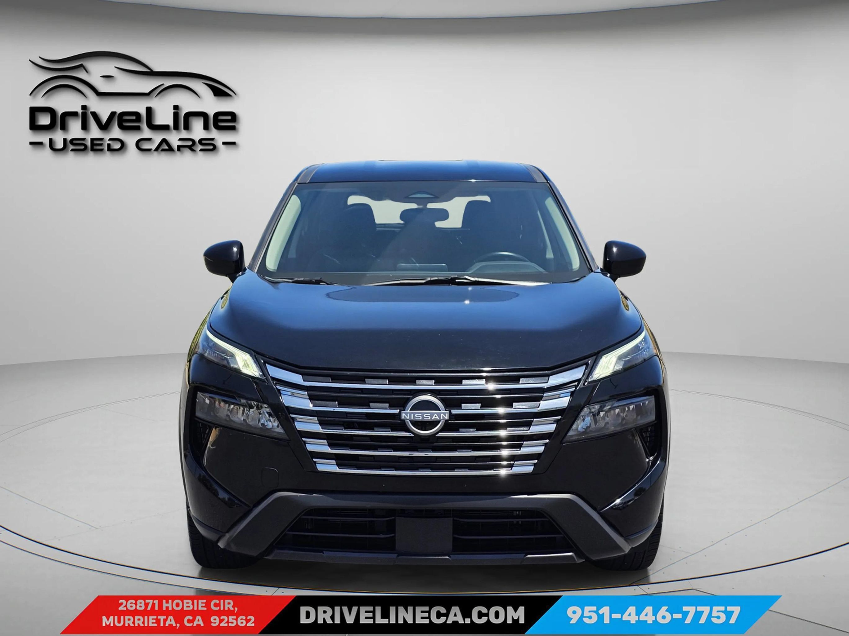 Used 2025 Nissan Rogue SV AWD/4WD image 2