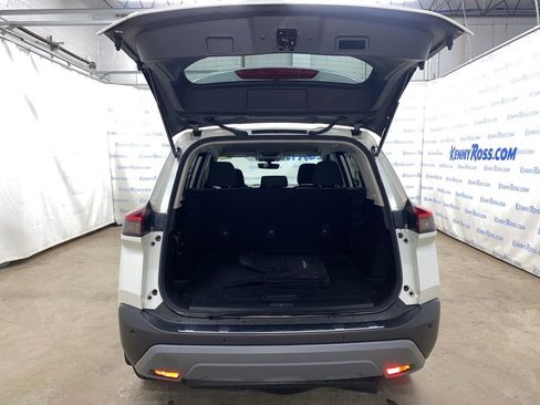 Used 2022 Nissan Rogue SV image 13