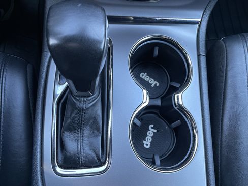 Used 2020 Jeep Grand Cherokee Limited X image 46