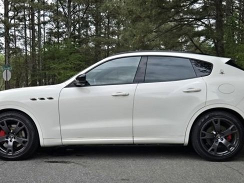 Used 2019 Maserati Levante image 5