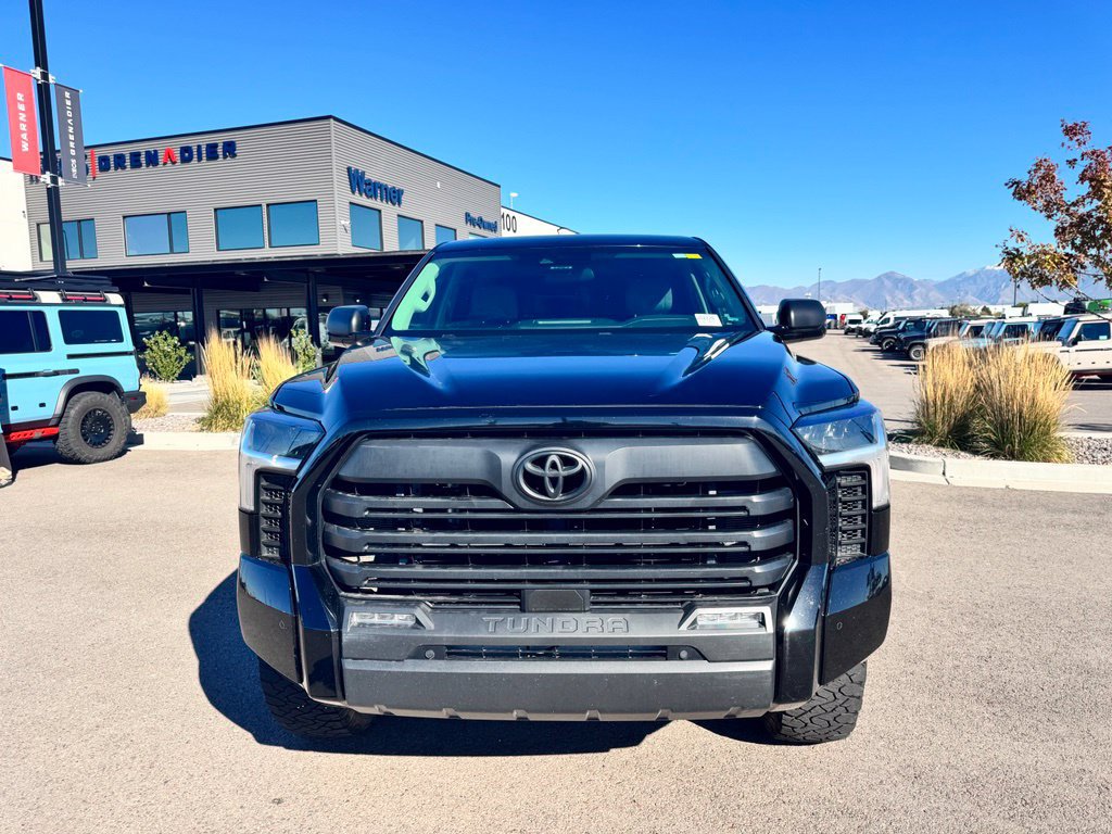 Used 2024 Toyota Tundra SR5 w/ SR5 Convenience Package AWD/4WD image 8
