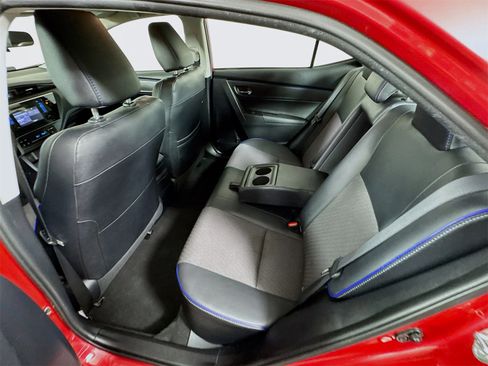 Used 2017 Toyota Corolla SE image 18