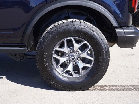 Used 2021 Ford Bronco Badlands image 11