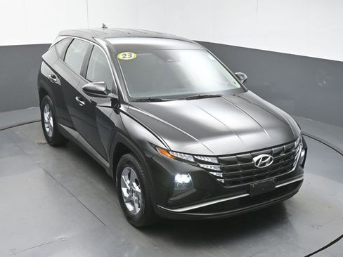Used 2023 Hyundai Tucson SE image 40