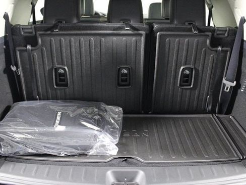 New 2026 Nissan Pathfinder Platinum w/ Cargo Package FWD image 20
