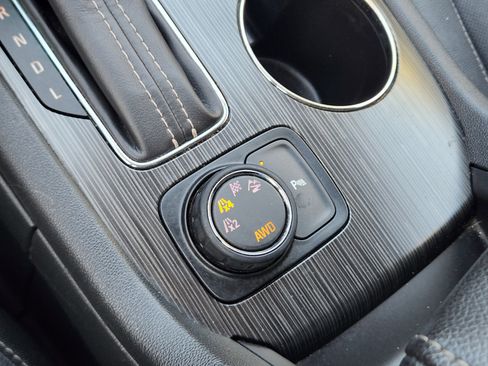 Used 2019 GMC Acadia SLT image 27