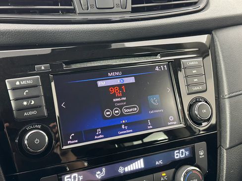 Used 2020 Nissan Rogue SV AWD/4WD image 38