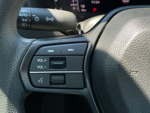 Used 2025 Honda Accord LX image 15