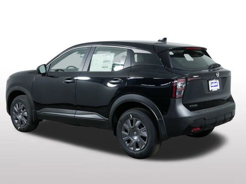 New 2026 Nissan Kicks S image 7