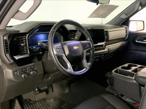 Used 2023 Chevrolet Silverado 1500 LT AWD/4WD image 14