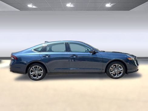 Certified 2025 Honda Accord EX-L image 7