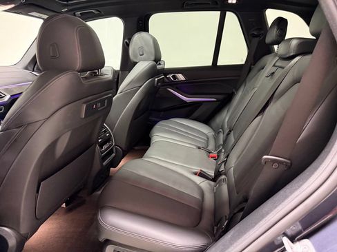 Used 2022 BMW X5 xDrive40i w/ M Sport Package AWD/4WD image 40