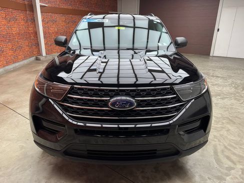 Certified 2024 Ford Explorer XLT AWD/4WD image 7