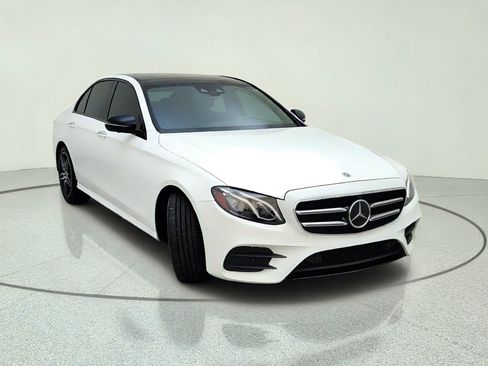 Used 2020 Mercedes-Benz E 350 Sedan image 4