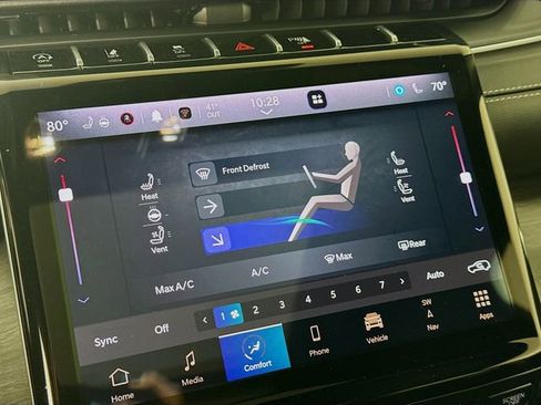 Used 2024 Jeep Grand Cherokee Limited w/ Luxury Tech Group II image 20