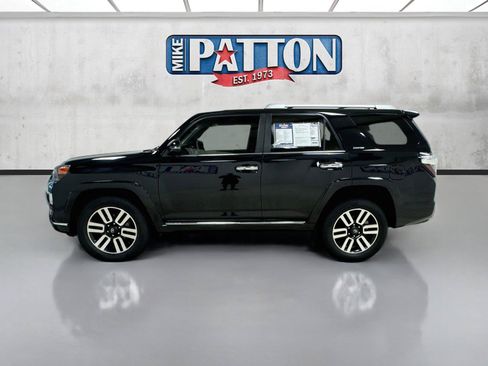 Used 2022 Toyota 4Runner Limited AWD/4WD image 4