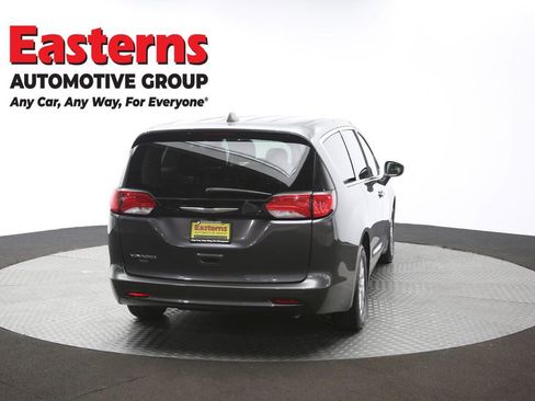 Used 2023 Chrysler Voyager LX image 39