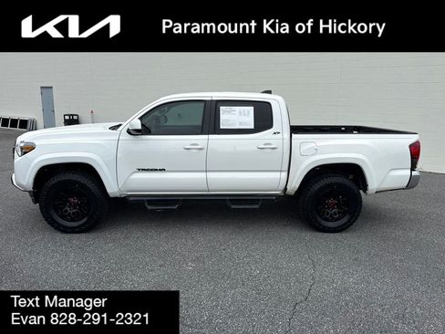 Used 2021 Toyota Tacoma SR5 RWD image 4