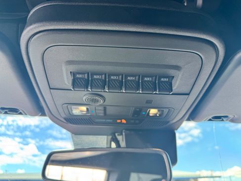 Used 2024 Ford Bronco Outer Banks image 13