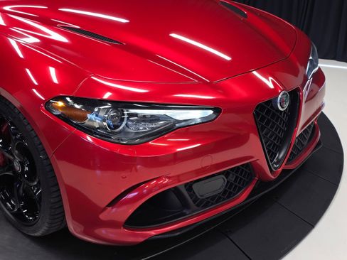 Used 2017 Alfa Romeo Giulia Quadrifoglio image 55