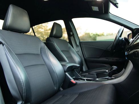 Used 2016 Honda Accord Sport image 26