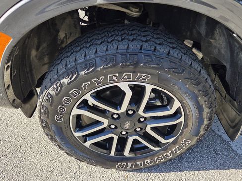 Used 2024 Ford Ranger Lariat w/ FX4 Off-Road Package AWD/4WD image 11