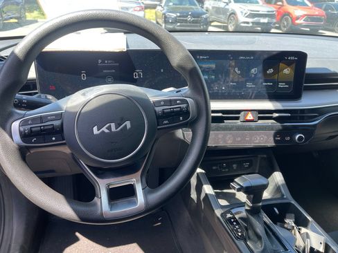 Used 2025 Kia K5 LXS FWD image 7