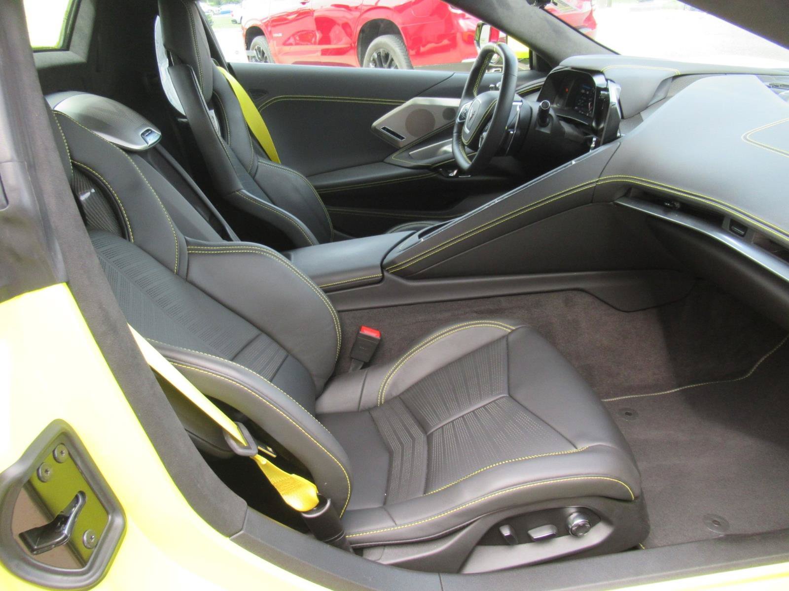 Used 2024 Chevrolet Corvette Stingray Premium Conv w/ Battery Protection Package RWD image 11