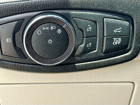 Used 2019 Ford Edge Titanium w/ Equipment Group 301A FWD image 11